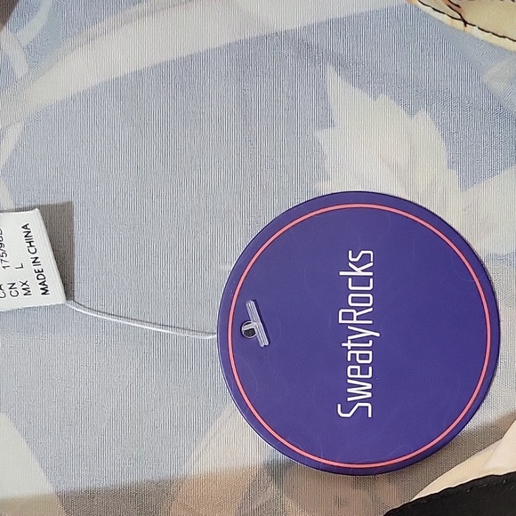 NWT Designer Inspired Button Down Blouse - Picture 5 of 5